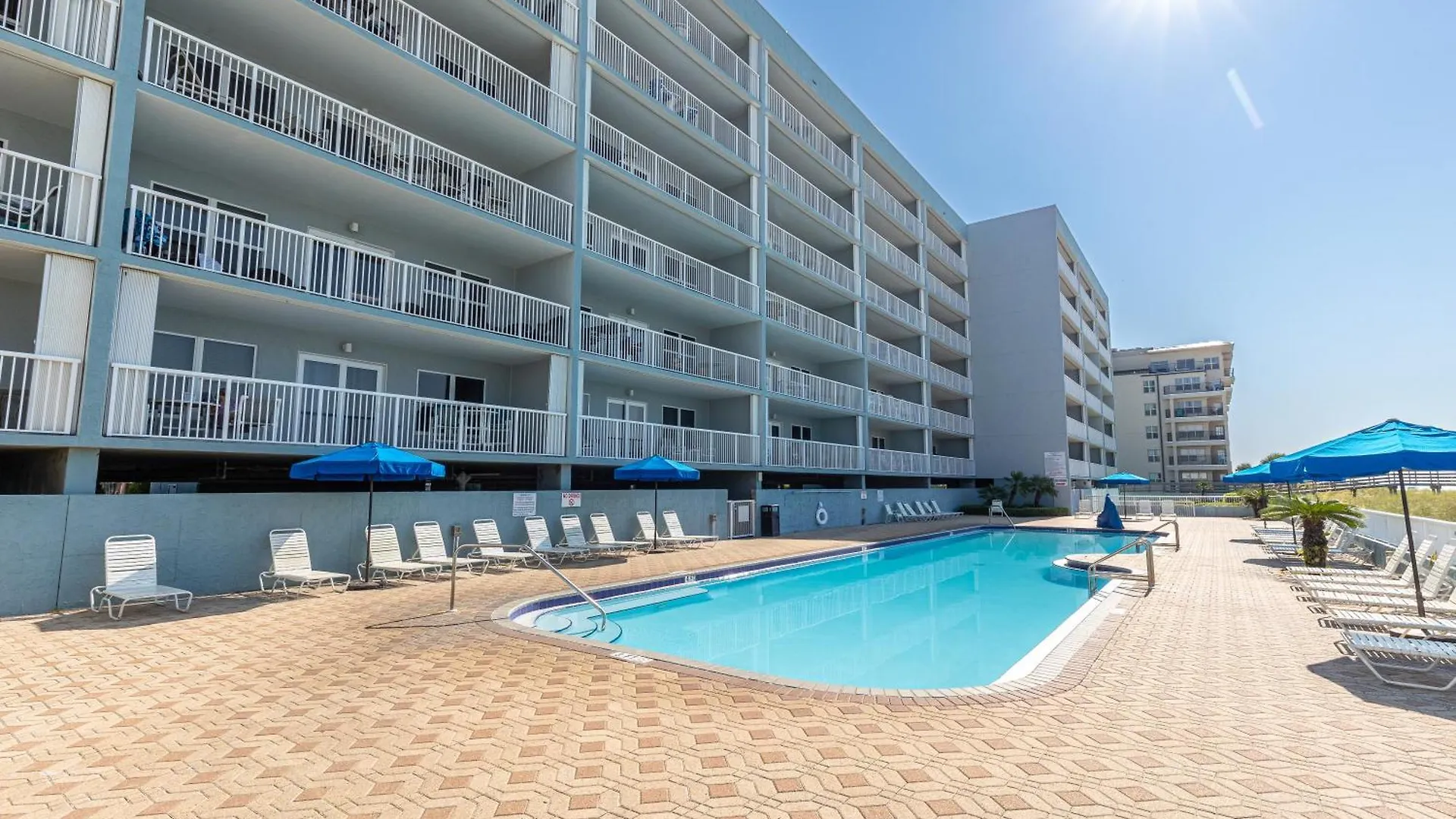 Beach House 702A-By Holiday Isle Properties Destin Apartment