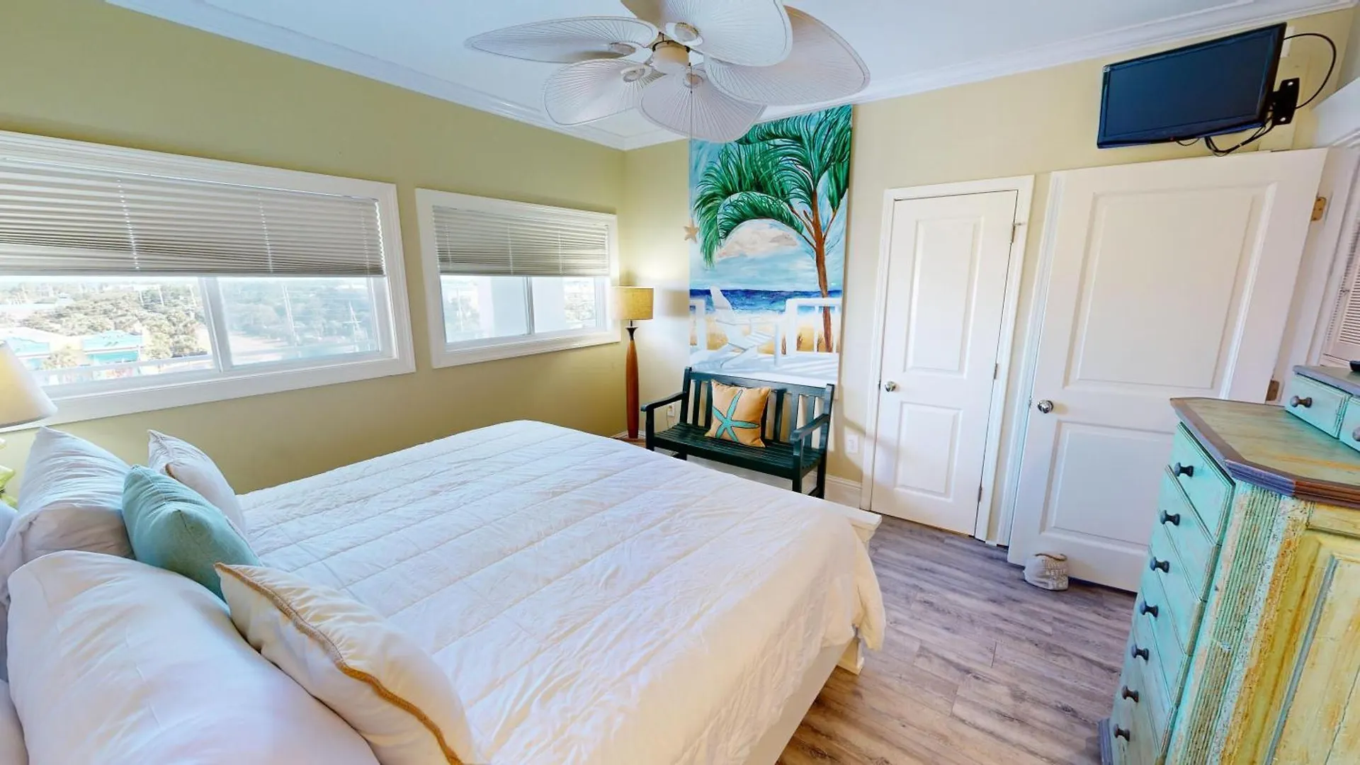 Apartment Beach House 702A-By Holiday Isle Properties Destin